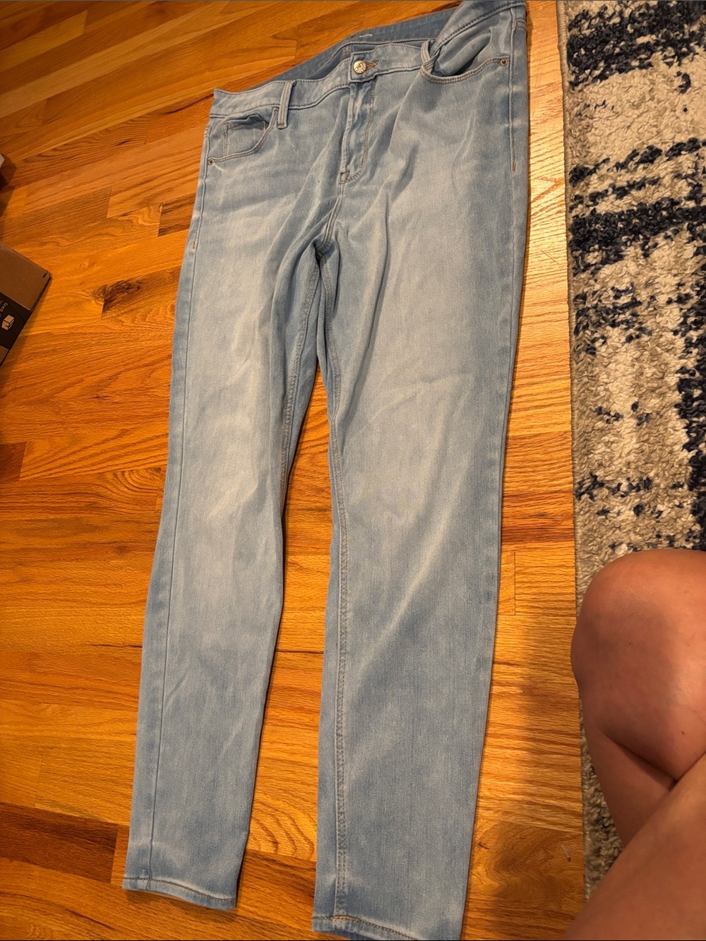 Old Navy Light Blue Skinny Jeans - Women's